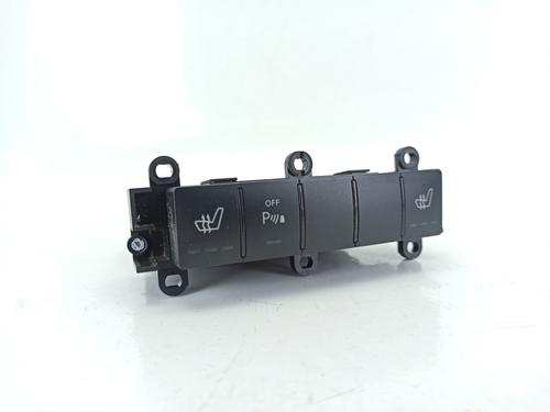 Used Switch MERCEDES-BENZ A-CLASS (W169) A 150 (169.031, 169.331) (95 hp) 16241469
