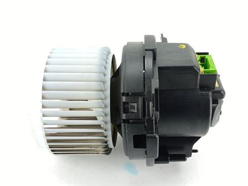 Ventilator motor DACIA SANDERO III 1.0 SCe 65 (67 hp) 32103110