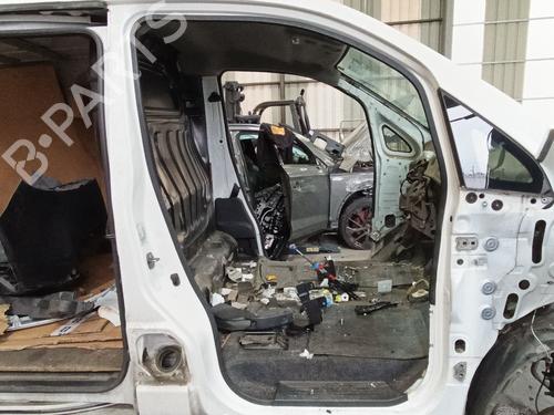 Used Rubber door seal Rubber door seal NISSAN NV200 / EVALIA Bus 1.5 dCi 90 (M20, M20M) (90 hp) 40531864 40531864