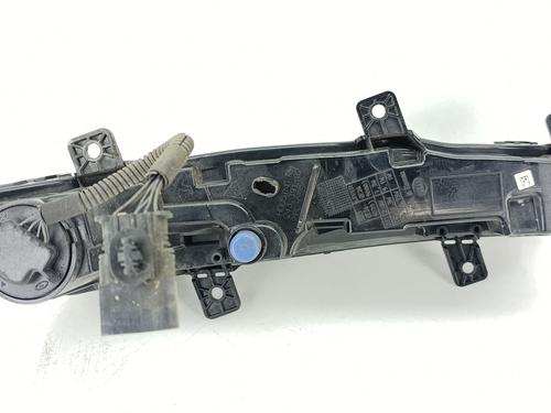 Right front indicator PEUGEOT 308 III (FB_, FH_, FP_, F3_, FM_) BlueHDi 130 (FBYHZL, FBYHZT) | BP30103602C33 