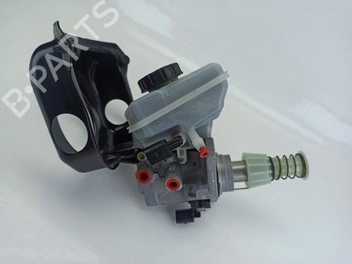 Used Brake master cylinder AUDI A4 B9 Avant (8W5, 8WD) 2.0 TDI (150 hp) 12068017