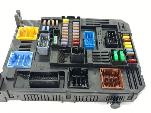 Used Fuse box PEUGEOT PARTNER Box Body/MPV (K9) 1.5 BlueHDi 100 (102 hp) 28513525