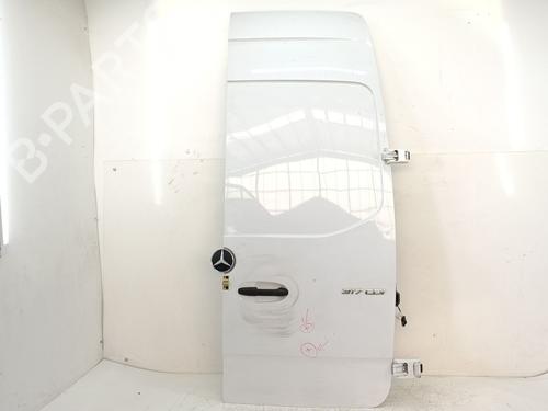 right-tailgate-mercedes-benz-sprinter-35-t-van-b907-b910-2018-39950354 main image