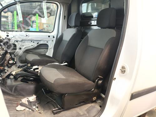 Siège avant gauche RENAULT KANGOO / GRAND KANGOO II (KW0/1_) 1.5 dCi 80 (KW15) (80 hp) 27627198
