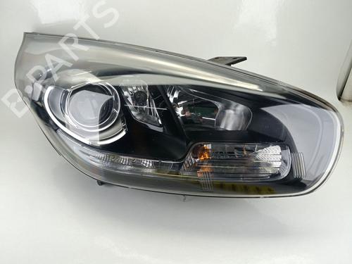Right headlight KIA CARENS IV 1.7 CRDi | BP37997430C29 - Image 2