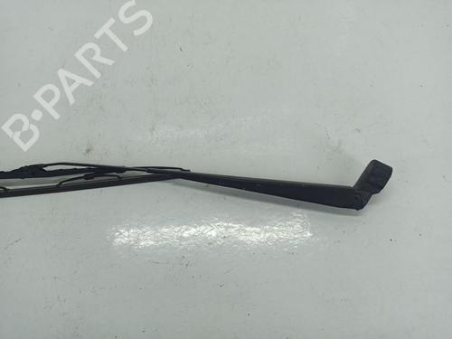 Used Front windshield wiper arm NISSAN TERRANO II (R20) 2.7 TD 4WD (101 hp) 26548180