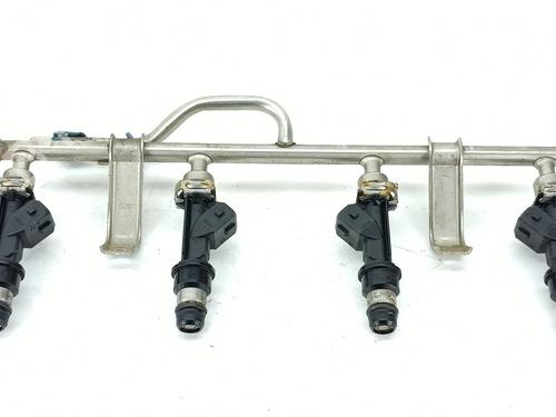Rail D'Injecteurs Rail D'Injecteurs OPEL MERIVA A MPV (X03) 1.6 (E75) (105 hp) 36529704 36529704
