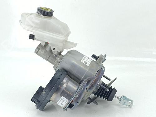 Used Servo brake TOYOTA YARIS (_P21_, _PA1_, _PH1_) 1.5 Hybrid (MXPH10, MXPH11) (116 hp) 30393350