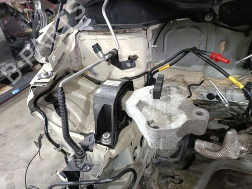 Used Engine mount Engine mount RENAULT CAPTUR I (J5_, H5_) 0.9 TCe 90 (90 hp) 33974631 33974631