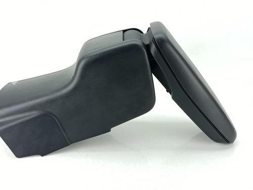 Used Armrest / Center console TOYOTA YARIS (_P21_, _PA1_, _PH1_) 1.5 Hybrid (MXPH10, MXPH11) (116 hp) 30383406