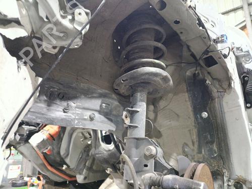 Venstre fortil støddæmper TOYOTA C-HR (_X1_) 1.8 Hybrid (ZYX10_, ZYX11_) (98 hp) 31800961