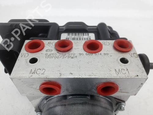ABS pump PEUGEOT 308 I (4A_, 4C_) 1.6 HDi | BP16133937M43 