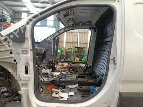 Gummiliste Gummiliste CITROËN BERLINGO (ER_, EC_) 1.5 BlueHDi 75 (76 hp) 36993493 36993493