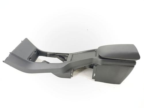 middle-console-volvo-v40-hatchback-525-2012-2013-2014-2015-2016-2017-2018-2019-37260721 main image