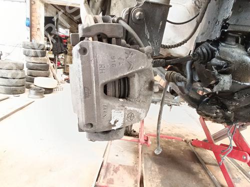 Used Right front brake caliper Right front brake caliper PEUGEOT TRAVELLER Bus (V_) 1.6 BlueHDi 115 (115 hp) 34397447 34397447