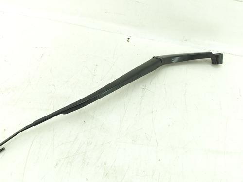 Used Front windshield wiper arm TOYOTA RAV 4 V (_A5_, _H5_) 2.5 Hybrid (AXAH52) (218 hp) 28043131