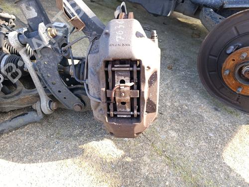 Used Right front brake caliper Right front brake caliper VW TOUAREG (7LA, 7L6, 7L7) 3.0 V6 TDI (225 hp) 32515247 32515247