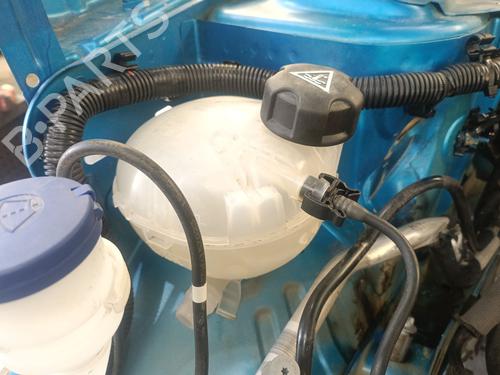 Ekpansionstank PEUGEOT 2008 II (UD_, US_, UY_, UJ_, UR_, UC_) 1.2 PureTech 100 (USHNK) (101 hp) 32133495