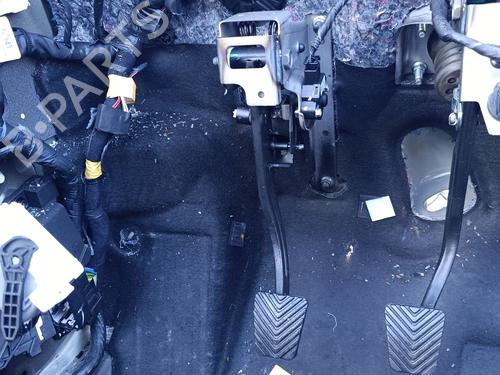 Used Clutch pedal Clutch pedal 39435873 39435873