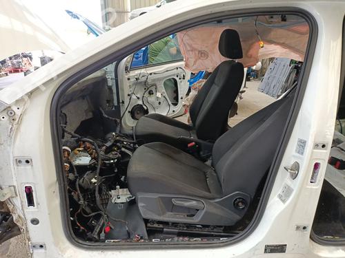 Gummiliste Gummiliste VW POLO VI (AW1, BZ1, AE1) 1.0 (75 hp) 37464585 37464585