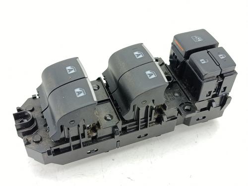 Used Left front window switch TOYOTA C-HR (_X1_) 1.8 Hybrid (ZYX10_, ZYX11_) (98 hp) 31833639