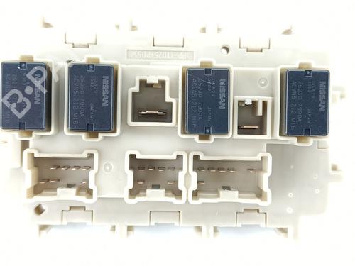 Fuse box NISSAN QASHQAI II (J11, J11_) 1.3 DIG-T | BP30725272E1