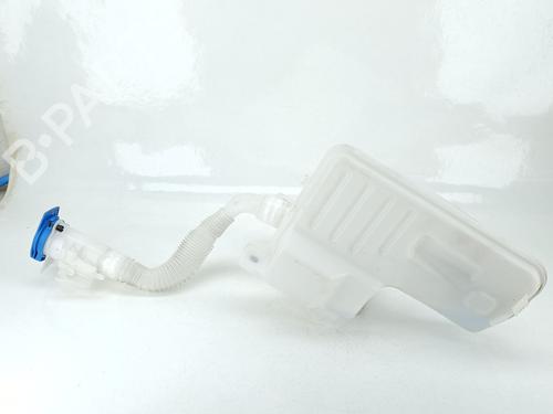 Used Windscreen washer tank Windscreen washer tank SEAT ATECA (KH7, KHP) 1.5 TSI (150 hp) 32673555 32673555