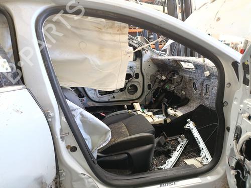 Gummiliste RENAULT MEGANE IV Hatchback (B9A/M/N_) 1.2 TCe 130 (B9MR) (130 hp) 26548277