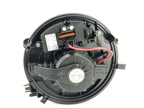 Used Heater blower motor Heater blower motor SEAT ATECA (KH7, KHP) 1.5 TSI (150 hp) 32524865 32524865
