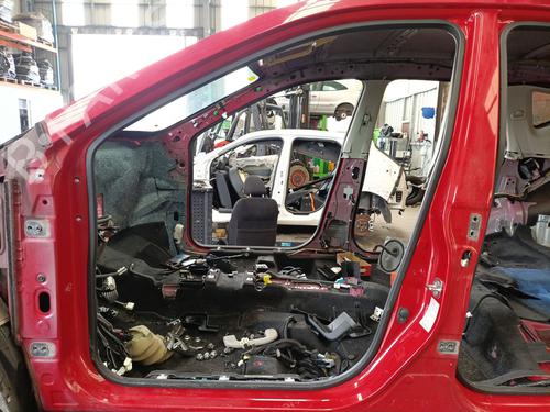 Guarnizione porta Guarnizione porta NISSAN X-TRAIL III (T32_, T32R, T32RR) 1.6 dCi (T32) (130 hp) 37464540 37464540