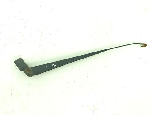 Used Front windshield wiper arm NISSAN TERRANO II (R20) 2.7 TD 4WD (101 hp) 29001707