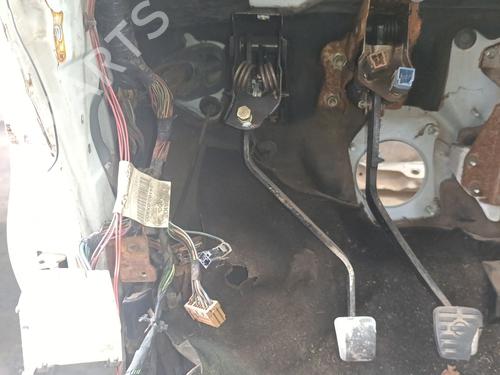 Used Break pedal Break pedal NISSAN TERRANO II (R20) 2.7 TDi 4WD (125 hp) 33795197 33795197