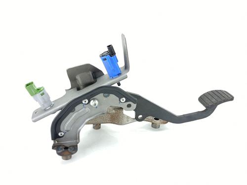 Clutch pedal RENAULT CLIO IV (BH_) 0.9 TCe 90 (BHNF, BHMA, BHMH, BHJK, BHJR) | BP32228474I13