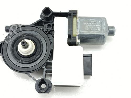 Right rear window motor VW GOLF VIII (CD1, DA1) 1.0 eTSI | BP35946036E22 - Image 4