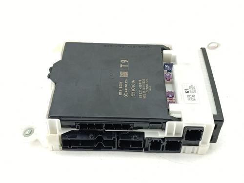Used Fuse box Fuse box 39613416 39613416