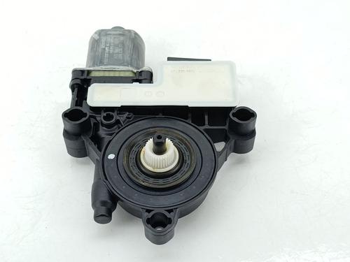 Left rear window motor SEAT ARONA (KJ7, KJP) 1.0 TSI | BP32417140E23