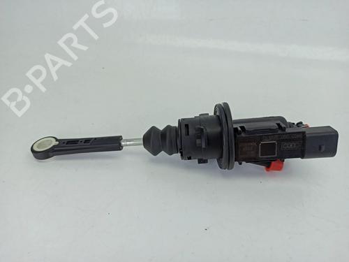 Used Clutch slave cylinder AUDI A4 B8 (8K2) 2.0 TDI (143 hp) 14158883
