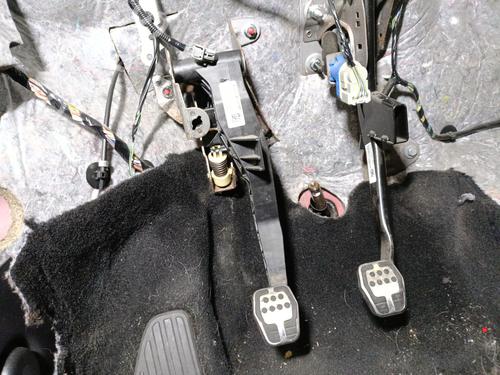 Used Clutch pedal FORD FOCUS III 1.5 TDCi (120 hp) 27298023