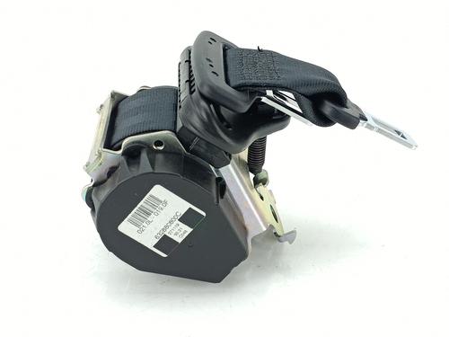 Used Rear center seatbelt CITROËN C3 AIRCROSS II (2R_, 2C_) 1.2 PureTech 110 (2RHNZB, 2RHNZW, 2RHNPX, 2RHNPJ) (110 hp) 32079964