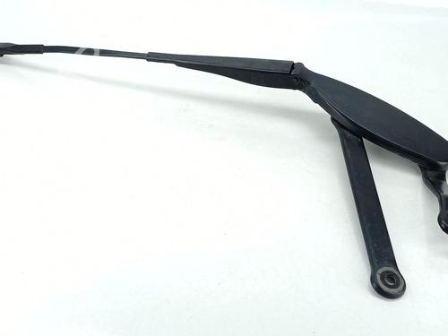 Used Front windshield wiper arm MERCEDES-BENZ C-CLASS (W205) C 350 e (205.047) (211 hp) 30204619