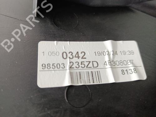 Middle console CITROËN C4 III (BA_, BB_, BC_) 1.2 PureTech 130 (BAHNSA, BAHNSB) | BP31862167I22