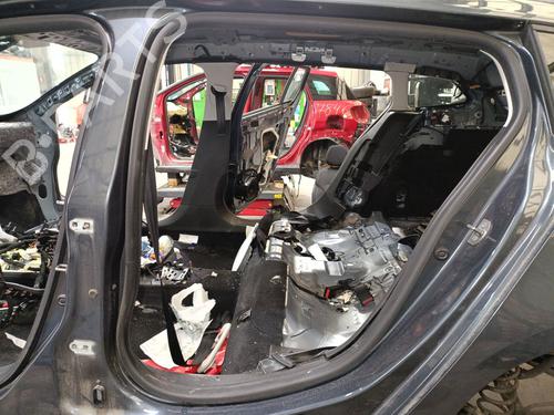 rubber-door-seal-renault-megane-iv-grandtour-k9amn_-2016-35903993 main image