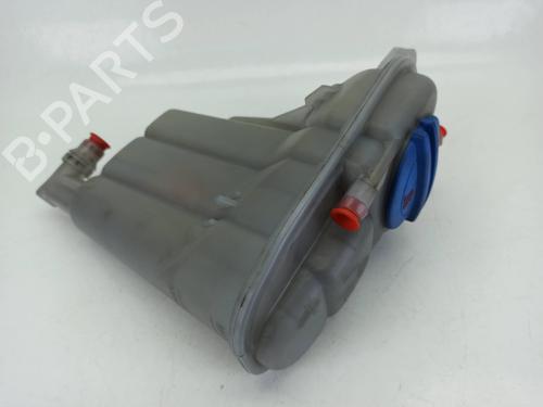 Used Expansion tank AUDI A4 B8 (8K2) 2.0 TDI (143 hp) 10570586