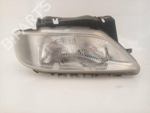 Used Right headlight CITROËN XSARA (N1) 1.9 D (68 hp) 10111060