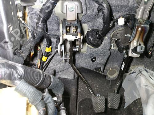 Pedal embrague Pedal embrague KIA STONIC (YB) 1.0 T-GDi Eco-Dynamics+ (101 hp) 39668719 39668719