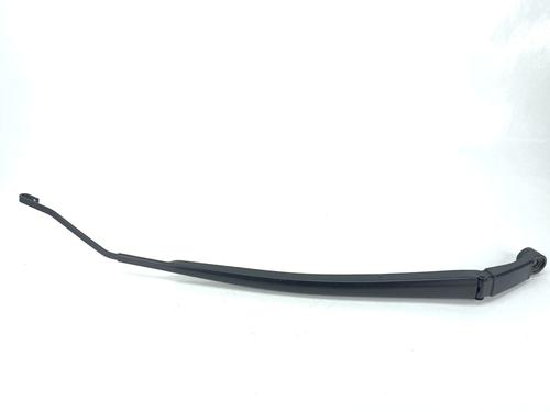 front-windshield-wiper-arm-toyota-yaris-_p21_-_pa1_-_ph1_-2020-32701032 main image