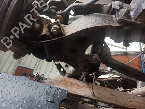 Used Left front suspension arm NISSAN PICK UP (D22) 2.5 Di 4WD (133 hp) 26559610