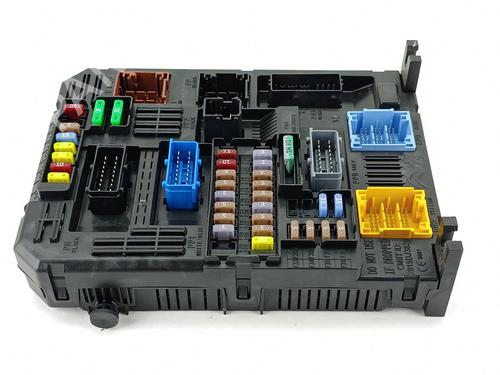 Used Fuse box Fuse box 38560053 38560053