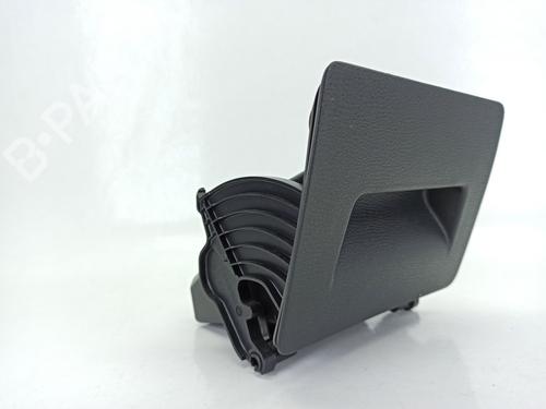 Used Glove box BMW X1 (F48) sDrive 18 d (150 hp) 26558926