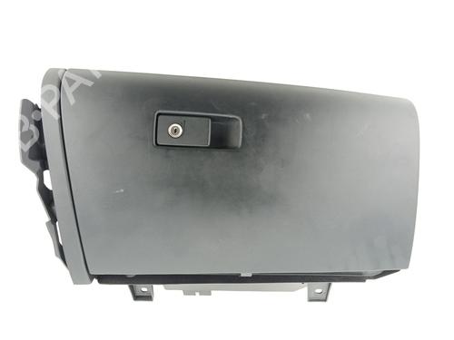 Used Glove box Glove box VOLVO XC60 I SUV (156) D3 / D4 (163 hp) 33117741 33117741